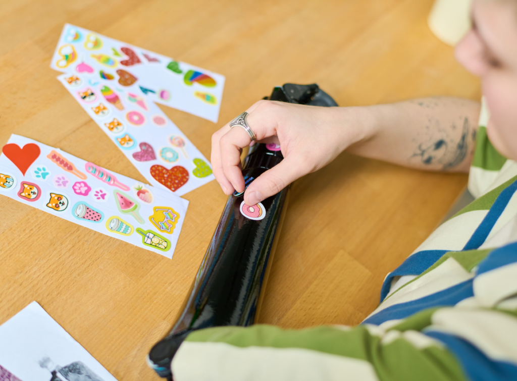 Como fazer seus próprios adesivos com Papel Foto Glossy Auto Adesivo